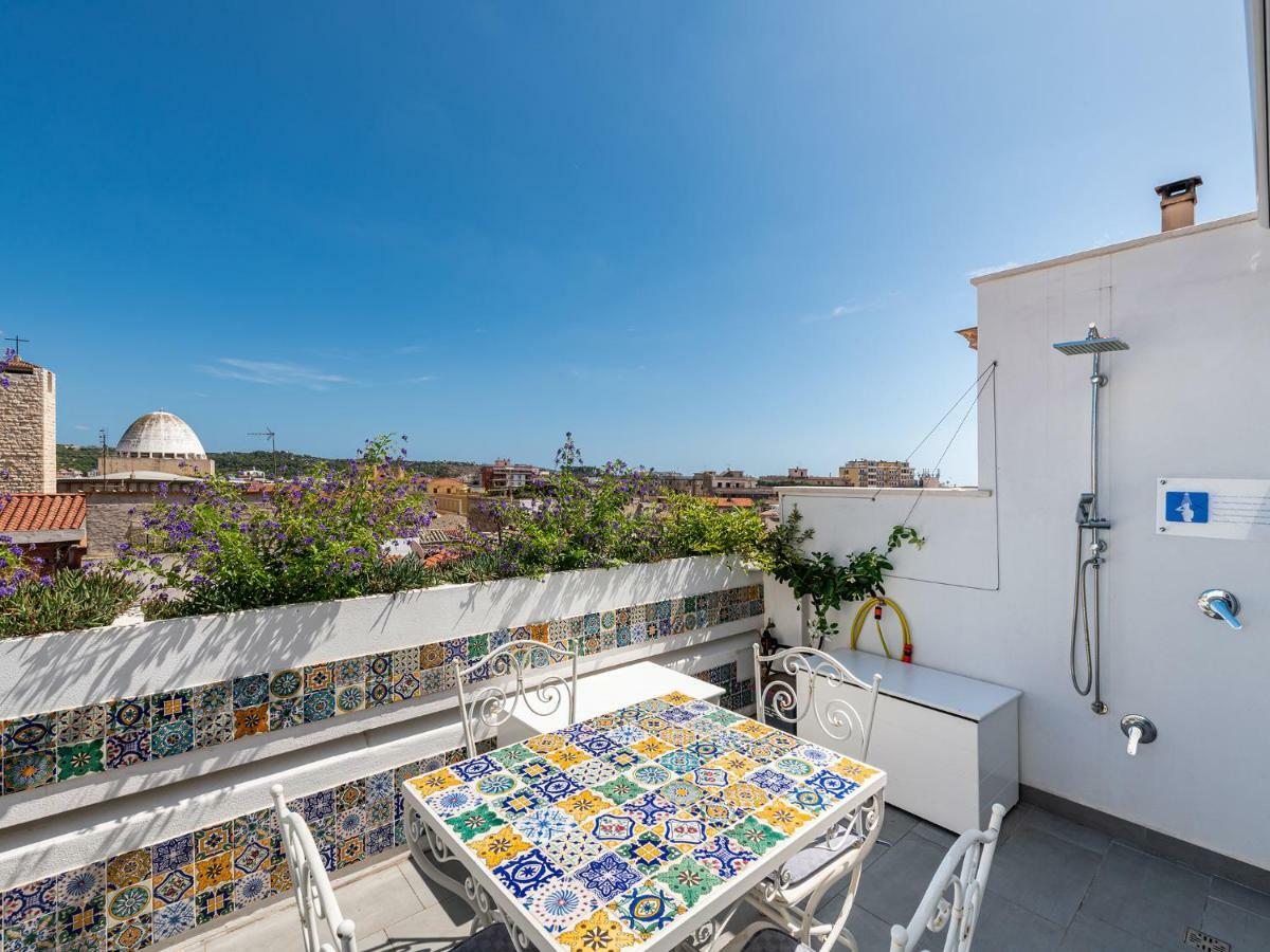 "Bea'S Terrace" - Private Jacuzzi And Panoramic Rooftop In The City Centre Cagliari Ngoại thất bức ảnh